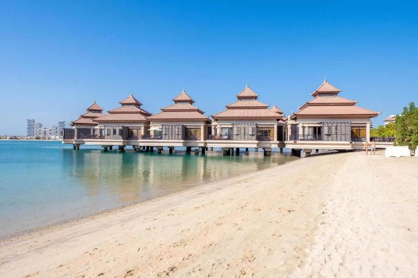 Vayk - Stunning 2-Bedroom Apartment With Sea View & Beach Access Dubai